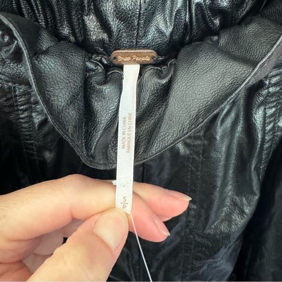 New Free People Black At First Sight Faux Leather High Waist Shorts Size Small - Picture 5 of 7